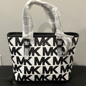 BRAND NEW MICHAEL KORS LIMITED RARE NWT